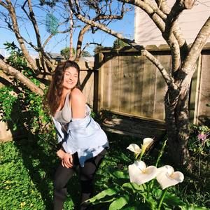 Meet your Posher, Bella